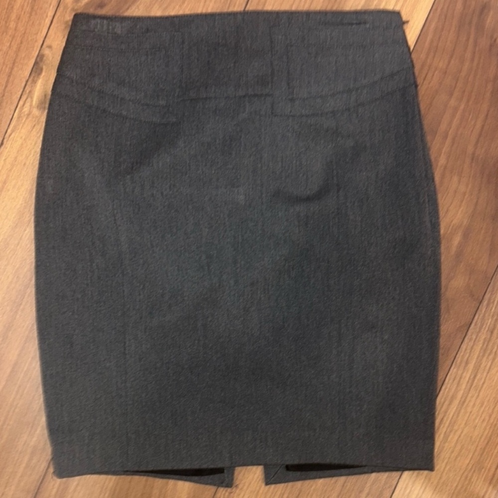 EXPREsS skirt-NEW!